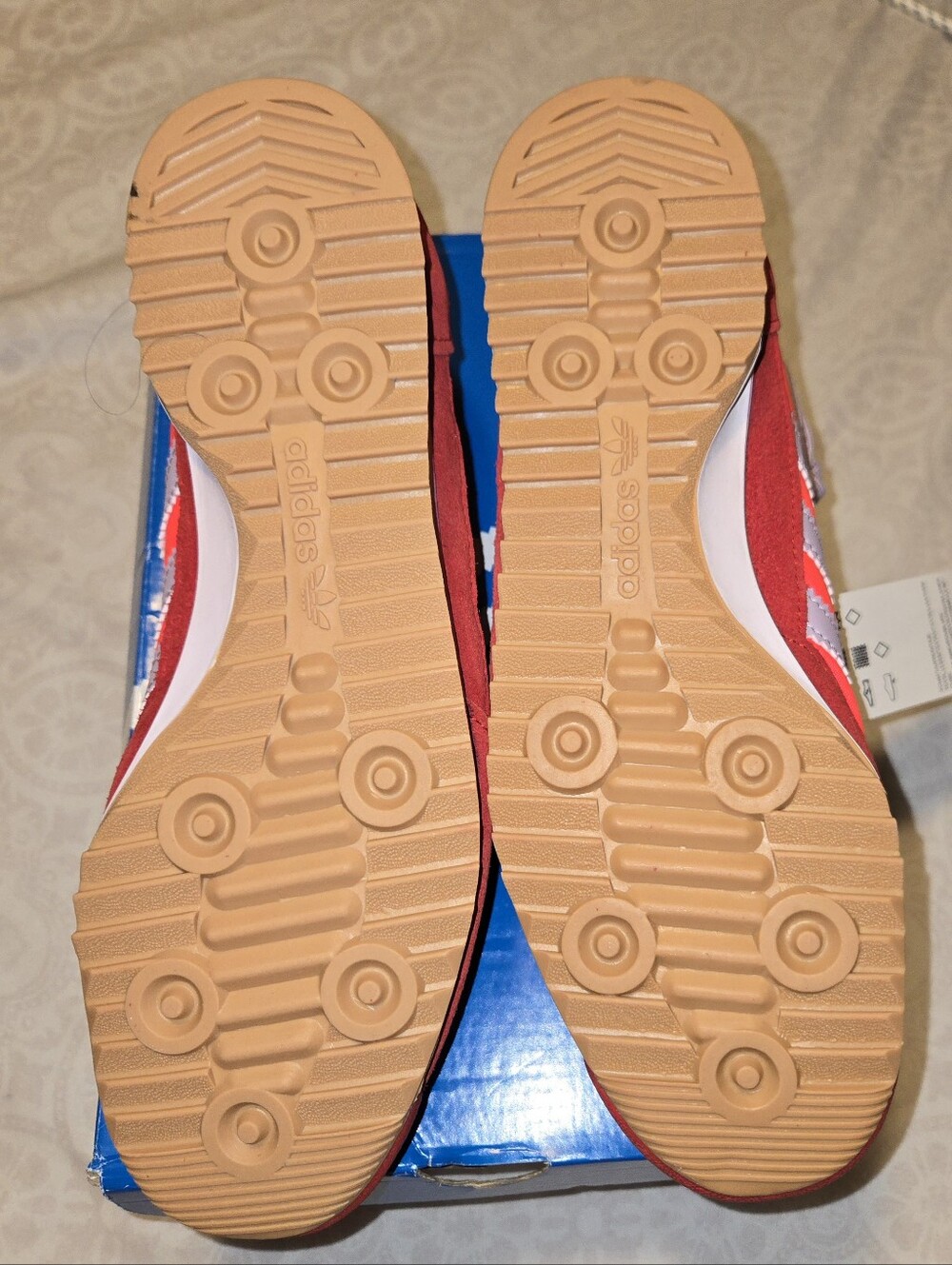Adidas Women's Red & Lavender Retro Runner Sneakers 7.5 - Picture 2 of 4